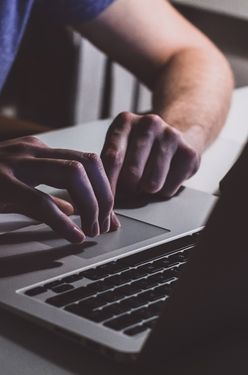 Oplon: come tradurre in un video il concetto di cybersecurity?